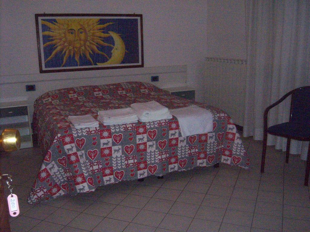 Nuovo Hotel Tripoli Settimo Vittone ห้อง รูปภาพ